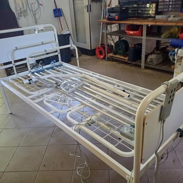 VENDO LETTO ORTOPEDICO ELETTRICO