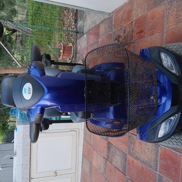 Motoretta per anziani / disabili 