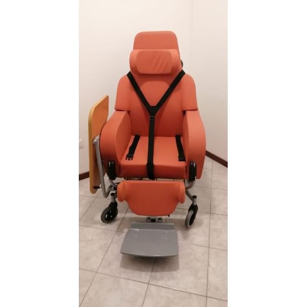 Poltrona Basculante Nuova Adatta Per Disabili e Anziani	